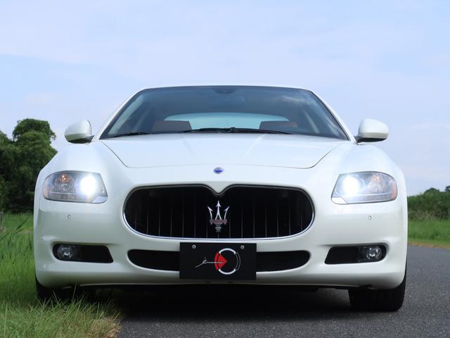 クアトロポルテ スポーツGT S 正規D車/クオイオレザー/サンルーフ/左H/アルカンタラインテリア/アルカンタラステアリング&シフト/20inマルチトライデントアロイホイール/BOSE/全席シートH/メモリー付パワーシート/ETC(2枚目)