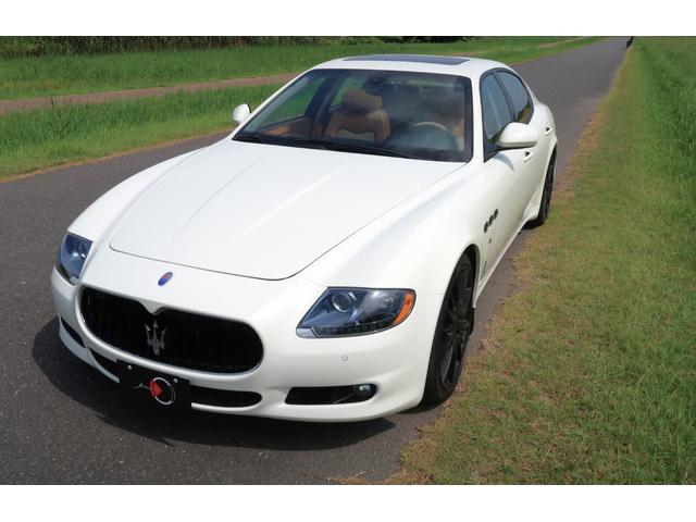 クアトロポルテ スポーツGT S 正規D車/クオイオレザー/サンルーフ/左H/アルカンタラインテリア/アルカンタラステアリング&シフト/20inマルチトライデントアロイホイール/BOSE/全席シートH/メモリー付パワーシート/ETC(16枚目)