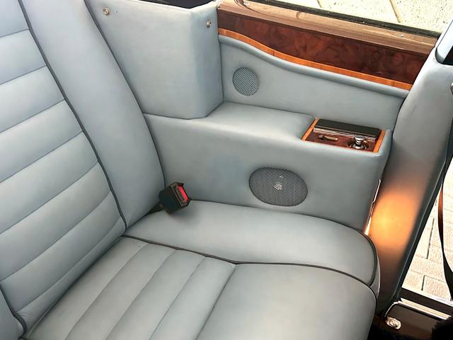 コーニッシュ ベースグレード ワンオーナー/品川33ナンバー/フルオリジナル/V8/コーンズ正規ディーラー車/ETC/バックカメラ(9枚目)