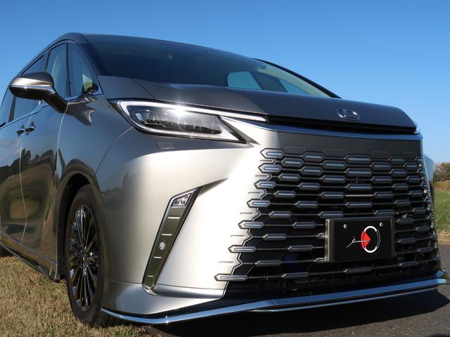 LM LM500h バージョンL 1オナ/ソリスホワイトインテリア/モデリスタエアロ(F.S.R)/純正ドラレコ(前後方)/Dインナーミラー/マークレビンソン/14インチリアエンター/ユニバーサルステップ/カラーHUB/19in純正(11枚目)