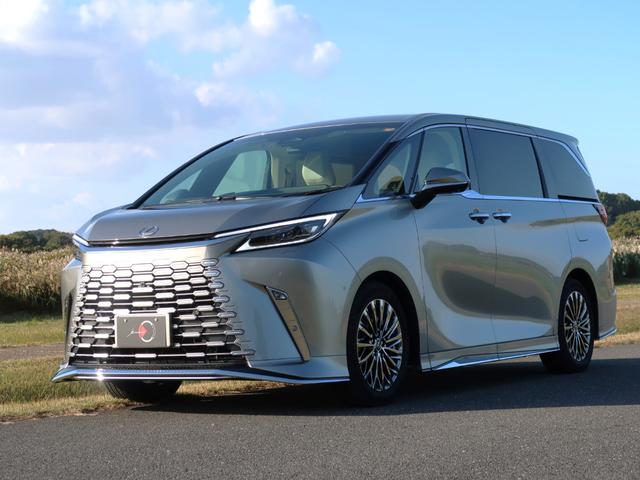 LM LM500h バージョンL 1オナ/ソリスホワイトインテリア/モデリスタエアロ(F.S.R)/純正ドラレコ(前後方)/Dインナーミラー/マークレビンソン/14インチリアエンター/ユニバーサルステップ/カラーHUB/19in純正(26枚目)