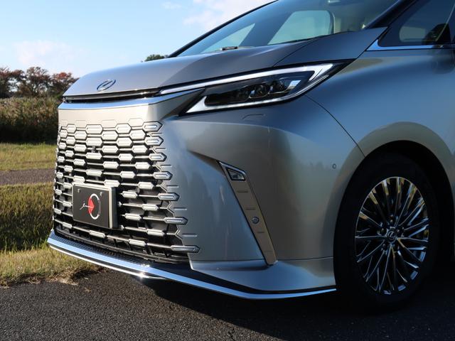 LM LM500h バージョンL 1オナ/ソリスホワイトインテリア/モデリスタエアロ(F.S.R)/純正ドラレコ(前後方)/Dインナーミラー/マークレビンソン/14インチリアエンター/ユニバーサルステップ/カラーHUB/19in純正(27枚目)