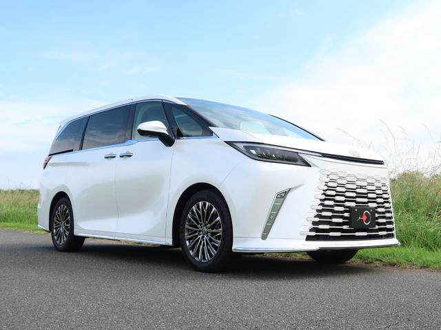 ＬＭ ＬＭ５００ｈ　バージョンＬ　ワンオーナー／ソリスホワイト革シート／前後ドライブレコーダー／マークレビンソンサウンドシステム／左右独立ムーンルーフ／ユニバーサルステップ／ＥＴＣ（4枚目）