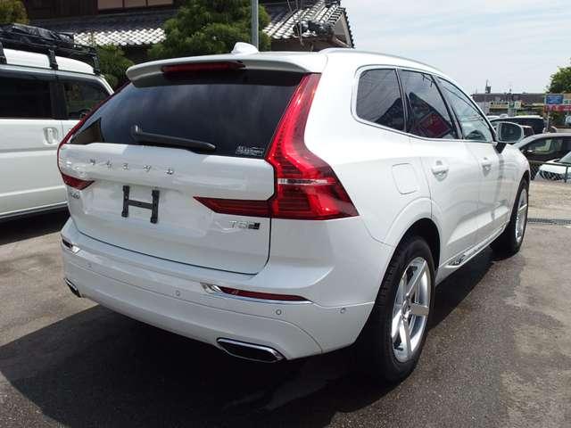 ＸＣ６０ Ｔ５　ＡＷＤ　インスクリプション　本革シート　パノラマルーフ　純正ナビ　地デジＴＶ＆３６０°カメラ　ＢＯＷＥＲＳ＆ＷＩＬＫＩＮＳサウンド　ＬＥＤヘッドライト（9枚目）