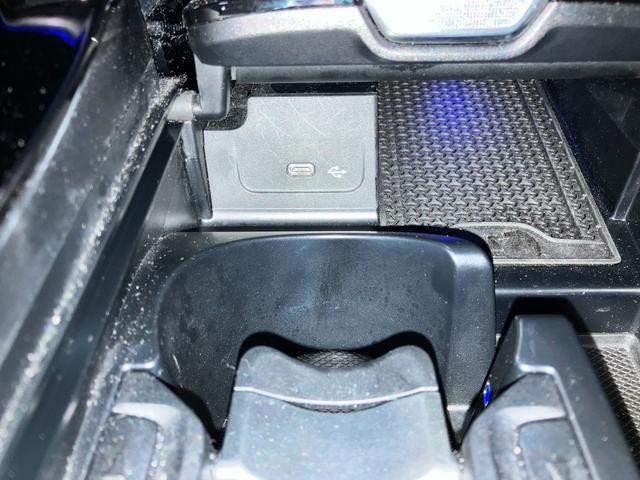 CLE CLE200 クーペ スポーツ ドライバーズパッケージ(20インチアルミホイール・リアアクスルステアリング・ヘッドアップディスプレイ)・パノラミックスライディングルーフ・ベンチレーター・エアバランスパッケージ(17枚目)