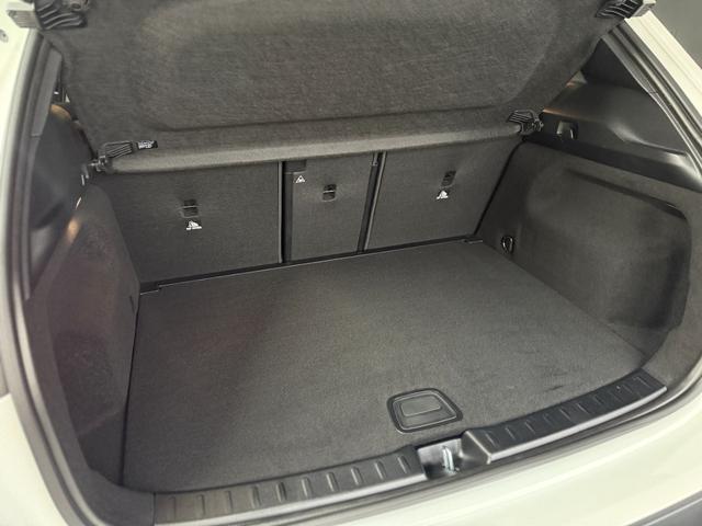 広々としたトランクスペースで、大きな荷物も楽々と載せることが可能です。