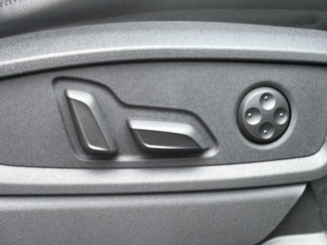 Q5スポーツバック 40TDIクワトロ Sライン 1オーナー パノラマサンルーフ コンフォートPKG SラインプラスPKG 純正ナビ ETC アダプティブクルーズコントロール アクティブレーンアシスト LEDヘッド パドルシフト パワーシート(33枚目)