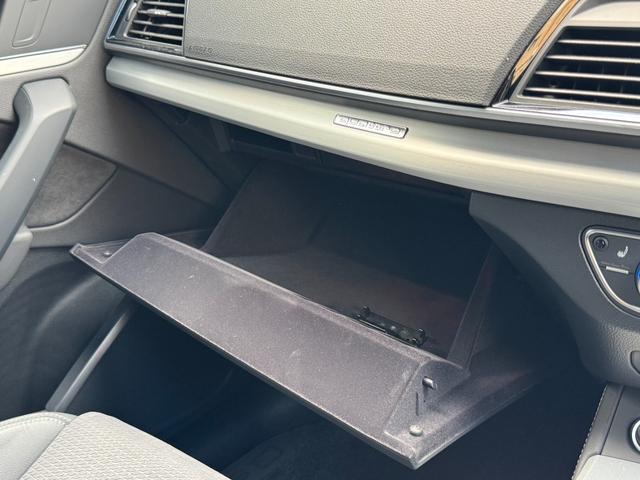 Q5スポーツバック 40TDIクワトロ Sライン 1オーナー パノラマサンルーフ コンフォートPKG SラインプラスPKG 純正ナビ ETC アダプティブクルーズコントロール アクティブレーンアシスト LEDヘッド パドルシフト パワーシート(52枚目)
