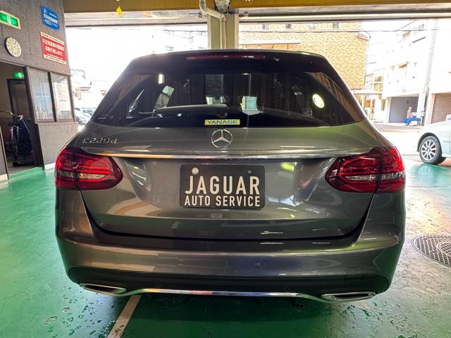 弊社は自社認証工場を併設しております。徹底整備し納車をさせていただくのはもちろん納車後のアフターサービスも徹底的にさせて頂きます！