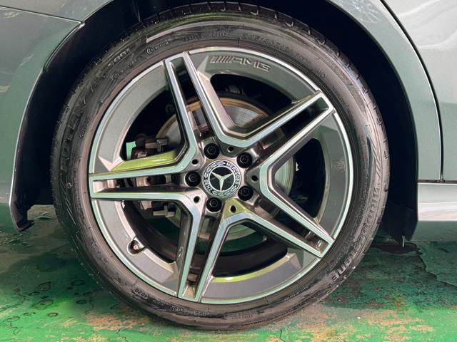 純正アルミホイール。