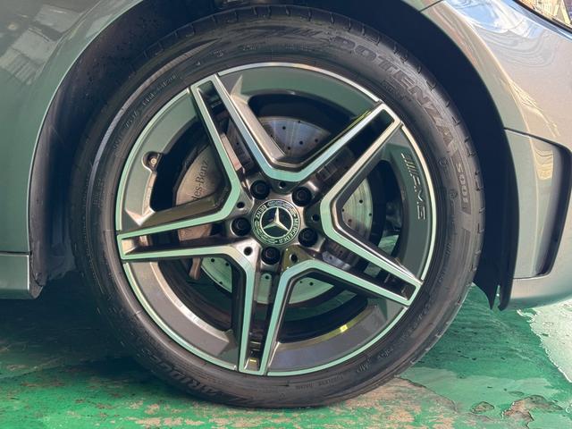 純正アルミホイール。