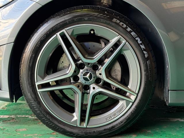 純正アルミホイール。