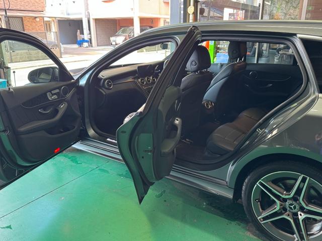 当社では、可能な限り、よりよい中古車をよりよい価格で、お客様にご提供できるように心掛けています。