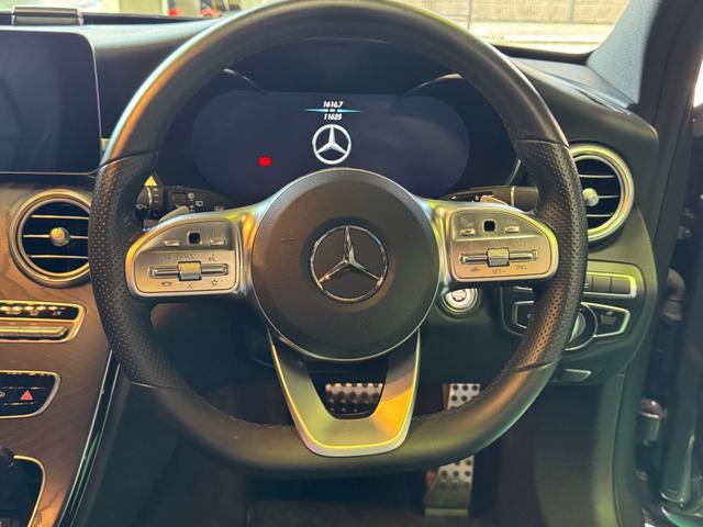 グレードは「Ｃ２２０ｄ　ステーションワゴン　ローレウスエディション　スポーツプラスパッケージ」。