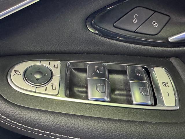 運転席ドア各種スイッチ。