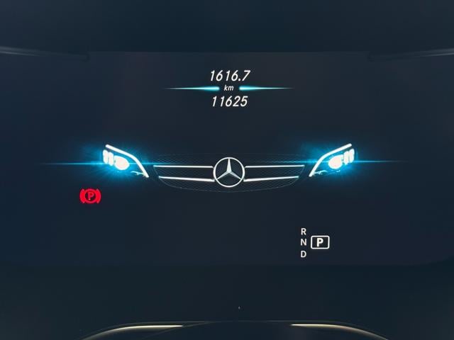 スピードメーター。