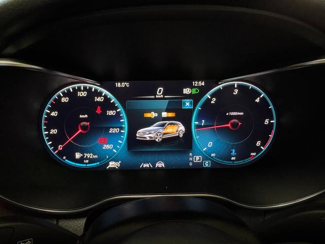 スピードメーター。