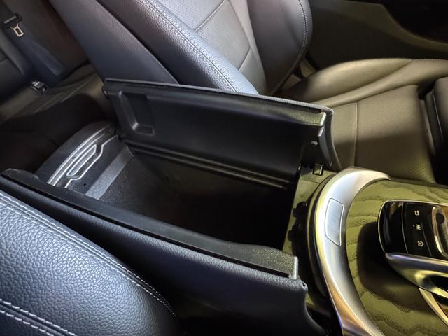 別の場所に保管している場合がありますので、実車確認、試乗予約は、一度ご連絡下さい。ＴＥＬ０６−６９２５−７７００　フリーダイヤルは００６６−９７０９−６９０５（携帯可）