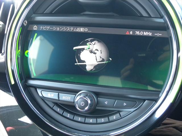 ジョンクーパーワークス クロスオーバー 純正HDDナビ LEDヘッドライト バックカメラ+PDC ドライビングモード アクティブクルーズコントロール 18インチAW ヘッドアップディスプレイ ハーフレザースポーツシート アルミペダル(46枚目)