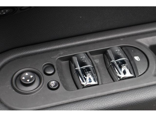 クーパーD クロスオーバー オール4 Fガラス(ヒートガラス) LEDヘッドライト アディショナルヘッドライト オートライト・レインセンサー(49枚目)