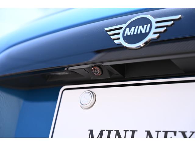 ＭＩＮＩ クーパーＤ　クラシック・トリム　販売価変更！元弊社デモカー　純正１６インチＡＷ　デジタルメーター　ドライビングアシスト　ＡｐｐｌｅＣａｒＰｌａｙ　バックカメラ　前後ＰＤＣ　ＳＯＳコール　ＭＩＮＩコネクティッド　コンフォートアクセス（23枚目）