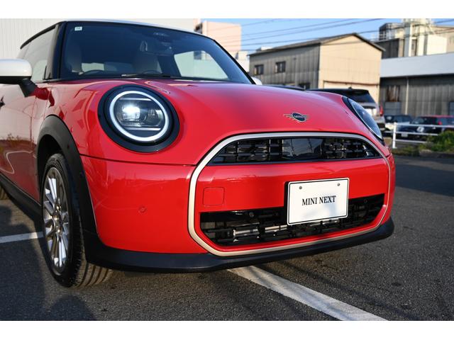 ＭＩＮＩ クーパーＣ　クラシック・トリム　元弊社デモカー　純正ナビ　純正１７ＡＷ　ドライブアシスト　Ｂカメラ　ＰＤＣ　電動シート　ＨＵＤ　ハーマンカードン（11枚目）
