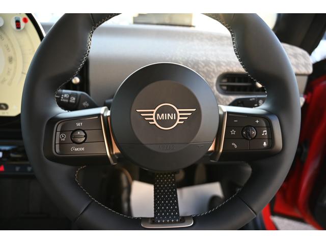 ＭＩＮＩ クーパーＣ　クラシック・トリム　元弊社デモカー　純正ナビ　純正１７ＡＷ　ドライブアシスト　Ｂカメラ　ＰＤＣ　電動シート　ＨＵＤ　ハーマンカードン（49枚目）