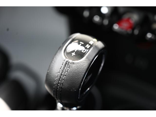 ＭＩＮＩ クーパー　サザーク　限定車　純正ナビ　純正１７インチＡＷ　Ｓキー　ＬＥＤライト　レザレットシート　シートヒーター（47枚目）