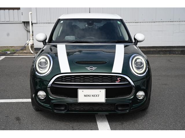 ＭＩＮＩ クーパーＳ　純正ナビ　純正１８ＡＷ　Ｄアシスト　Ｄアシスト　ＡｐｐｌｅＣａｒＰｌａｙ　　前後ＰＤＣ　ＡＣＣ　Ｄモード　ＨＵＤ（3枚目）