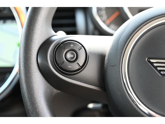 ＭＩＮＩ ヴィクトリア　限定車　純正ナビ　純正１５ＡＷ　ＡＢＳ　ＬＥＤライト　アームレスト（33枚目）