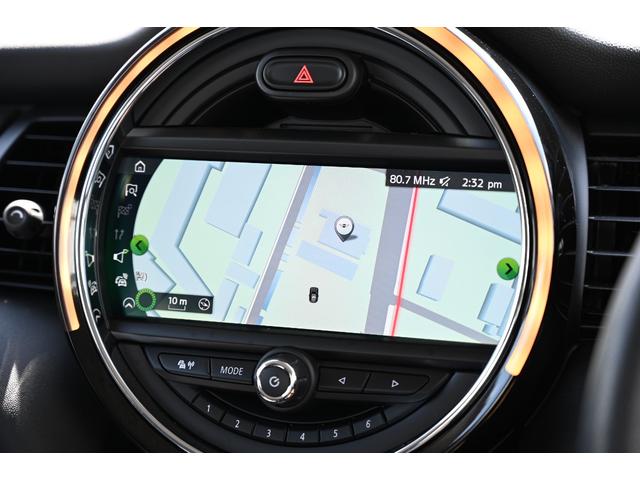 ＭＩＮＩ ヴィクトリア　限定車　純正ナビ　純正１５ＡＷ　ＡＢＳ　ＬＥＤライト　アームレスト（36枚目）