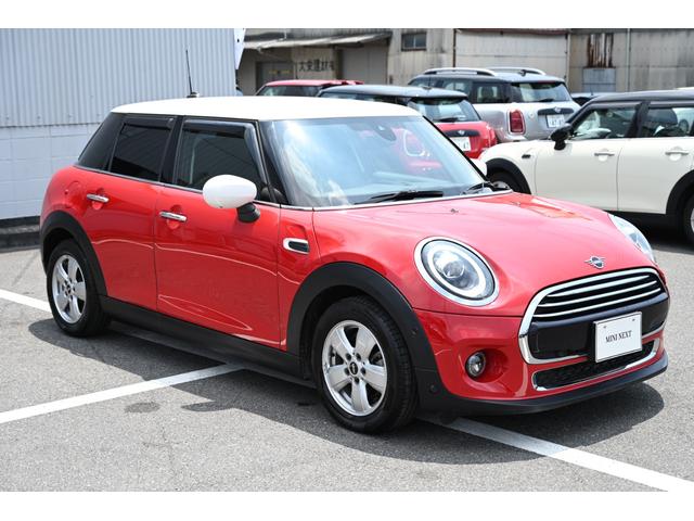 ＭＩＮＩ クーパー　－純正ナビ　純正１５ＡＷ　Ｂカメラ　ＰＤＣ　Ｓキー　地デジＴＶ　ＤＶＤプレイヤー　ＬＥＤヘッドライト　社外シートヒーター（5枚目）