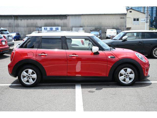ＭＩＮＩ クーパー　－純正ナビ　純正１５ＡＷ　Ｂカメラ　ＰＤＣ　Ｓキー　地デジＴＶ　ＤＶＤプレイヤー　ＬＥＤヘッドライト　社外シートヒーター（75枚目）