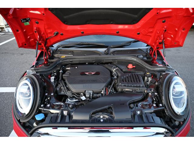 ＭＩＮＩ クーパーＤ　純正ナビ　純正１５ＡＷ　Ｄアシスト　Ｂカメラ　ＰＤＣ　ＬＥＤライト　アームレスト（71枚目）