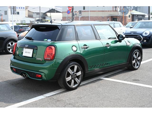 ＭＩＮＩ クーパーＳ　６０周年記念限定車　純正本革シート　Ｄアシスト　純正ナビ　Ｓキー　ＥＴＣ２．０　ＬＥＤヘッドランプ　シートヒーター　ＡＣＣ（6枚目）