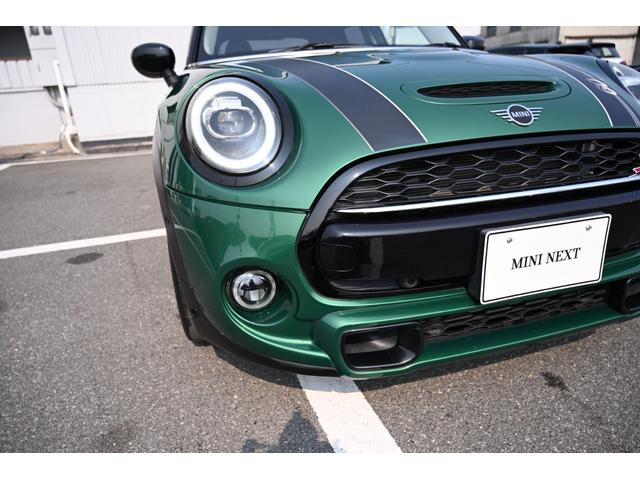 ＭＩＮＩ クーパーＳ　６０周年記念限定車　純正本革シート　Ｄアシスト　純正ナビ　Ｓキー　ＥＴＣ２．０　ＬＥＤヘッドランプ　シートヒーター　ＡＣＣ（13枚目）