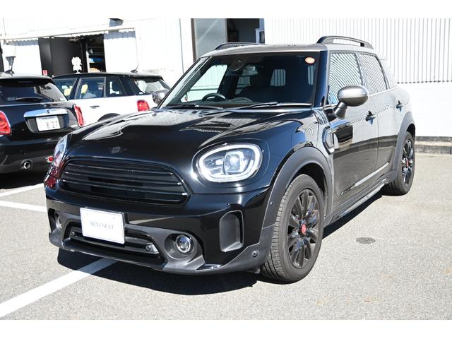 ＭＩＮＩ クーパーＤ　クロスオーバー・シャドー・エディション　限定車　純正１８ＡＷ　ＡｐｐｌｅＣａｒＰｌａｙ　前後ＰＤＣ　ワイヤレスチャージング　Ｄアシスト　バックカメラ　ＥＴＣ２．０　ＬＥＤヘッドライト　レザレットシート　シートヒーター　オートライト　ＡＣＣ（10枚目）
