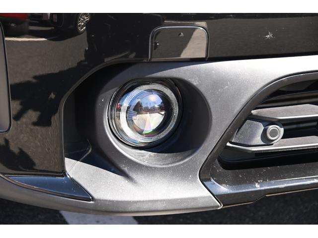 ＭＩＮＩ クーパーＤ　クロスオーバー・シャドー・エディション　限定車　純正１８ＡＷ　ＡｐｐｌｅＣａｒＰｌａｙ　前後ＰＤＣ　ワイヤレスチャージング　Ｄアシスト　バックカメラ　ＥＴＣ２．０　ＬＥＤヘッドライト　レザレットシート　シートヒーター　オートライト　ＡＣＣ（12枚目）