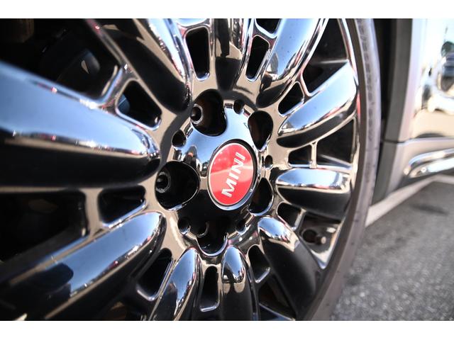 ＭＩＮＩ クーパーＤ　クロスオーバー・シャドー・エディション　限定車　純正１８ＡＷ　ＡｐｐｌｅＣａｒＰｌａｙ　前後ＰＤＣ　ワイヤレスチャージング　Ｄアシスト　バックカメラ　ＥＴＣ２．０　ＬＥＤヘッドライト　レザレットシート　シートヒーター　オートライト　ＡＣＣ（22枚目）