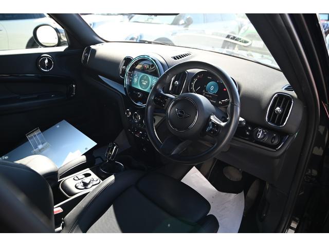 ＭＩＮＩ クーパーＤ　クロスオーバー・シャドー・エディション　限定車　純正１８ＡＷ　ＡｐｐｌｅＣａｒＰｌａｙ　前後ＰＤＣ　ワイヤレスチャージング　Ｄアシスト　バックカメラ　ＥＴＣ２．０　ＬＥＤヘッドライト　レザレットシート　シートヒーター　オートライト　ＡＣＣ（43枚目）