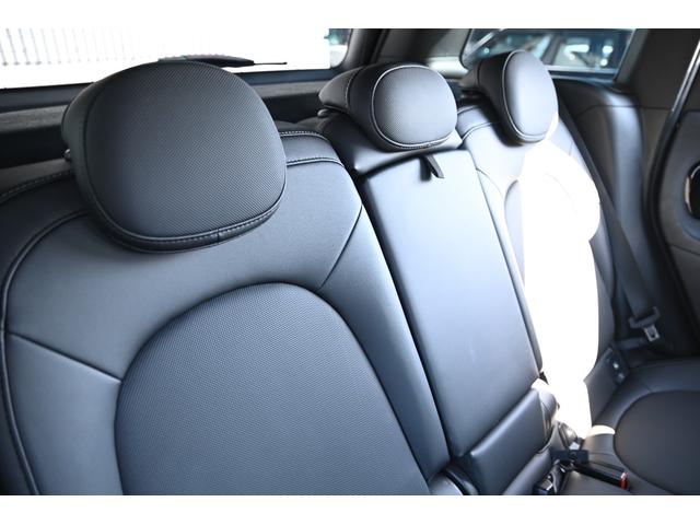 ＭＩＮＩ クーパーＤ　クロスオーバー・シャドー・エディション　限定車　純正１８ＡＷ　ＡｐｐｌｅＣａｒＰｌａｙ　前後ＰＤＣ　ワイヤレスチャージング　Ｄアシスト　バックカメラ　ＥＴＣ２．０　ＬＥＤヘッドライト　レザレットシート　シートヒーター　オートライト　ＡＣＣ（77枚目）