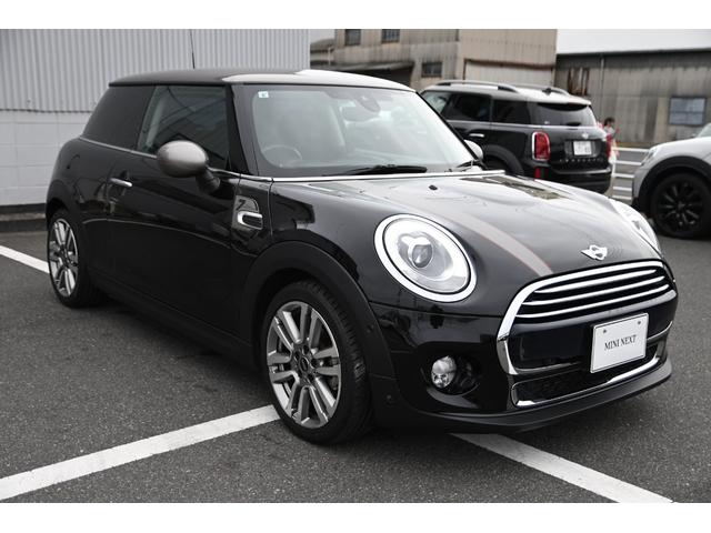 ＭＩＮＩ クーパー　セブン　限定車セブン　純正ＨＤＤナビ　純正１７インチＡＷ　Ｄアシスト　バックカメラ　ＰＤＣ　ＬＥＤヘッドライト　ハーフレザーシート　ドライビングモード　ワンオーナー　ヘッドアップディスプレイ（5枚目）