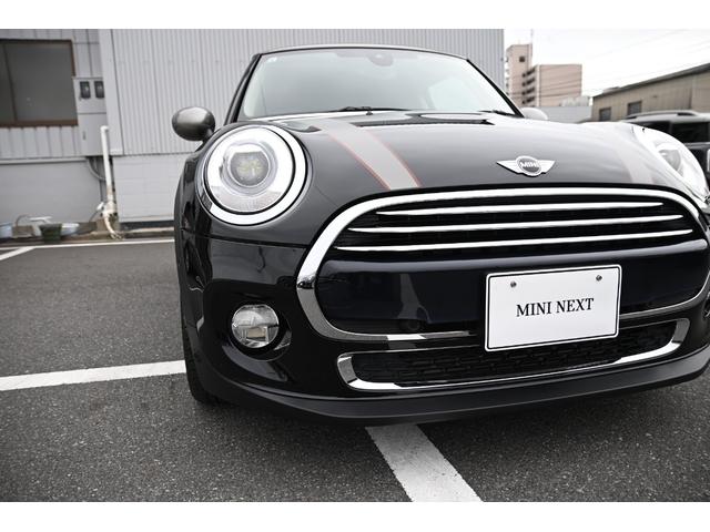 ＭＩＮＩ クーパー　セブン　限定車セブン　純正ＨＤＤナビ　純正１７インチＡＷ　Ｄアシスト　バックカメラ　ＰＤＣ　ＬＥＤヘッドライト　ハーフレザーシート　ドライビングモード　ワンオーナー　ヘッドアップディスプレイ（14枚目）