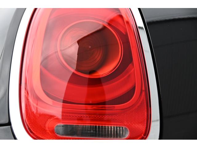 ＭＩＮＩ クーパー　セブン　限定車セブン　純正ＨＤＤナビ　純正１７インチＡＷ　Ｄアシスト　バックカメラ　ＰＤＣ　ＬＥＤヘッドライト　ハーフレザーシート　ドライビングモード　ワンオーナー　ヘッドアップディスプレイ（32枚目）