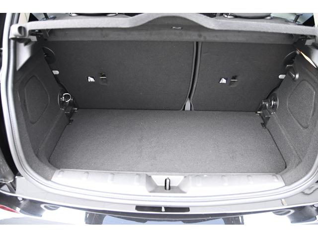 ＭＩＮＩ クーパー　セブン　限定車セブン　純正ＨＤＤナビ　純正１７インチＡＷ　Ｄアシスト　バックカメラ　ＰＤＣ　ＬＥＤヘッドライト　ハーフレザーシート　ドライビングモード　ワンオーナー　ヘッドアップディスプレイ（39枚目）