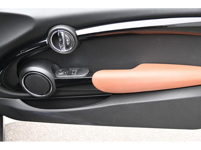 ＭＩＮＩ クーパー　セブン　限定車セブン　純正ＨＤＤナビ　純正１７インチＡＷ　Ｄアシスト　バックカメラ　ＰＤＣ　ＬＥＤヘッドライト　ハーフレザーシート　ドライビングモード　ワンオーナー　ヘッドアップディスプレイ（46枚目）