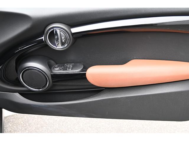 ＭＩＮＩ クーパー　セブン　限定車セブン　純正ＨＤＤナビ　純正１７インチＡＷ　Ｄアシスト　バックカメラ　ＰＤＣ　ＬＥＤヘッドライト　ハーフレザーシート　ドライビングモード　ワンオーナー　ヘッドアップディスプレイ（47枚目）