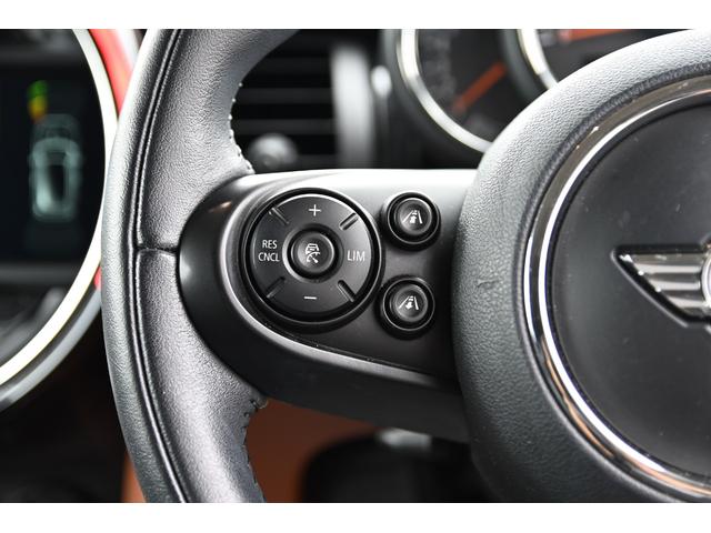 ＭＩＮＩ クーパー　セブン　限定車セブン　純正ＨＤＤナビ　純正１７インチＡＷ　Ｄアシスト　バックカメラ　ＰＤＣ　ＬＥＤヘッドライト　ハーフレザーシート　ドライビングモード　ワンオーナー　ヘッドアップディスプレイ（51枚目）