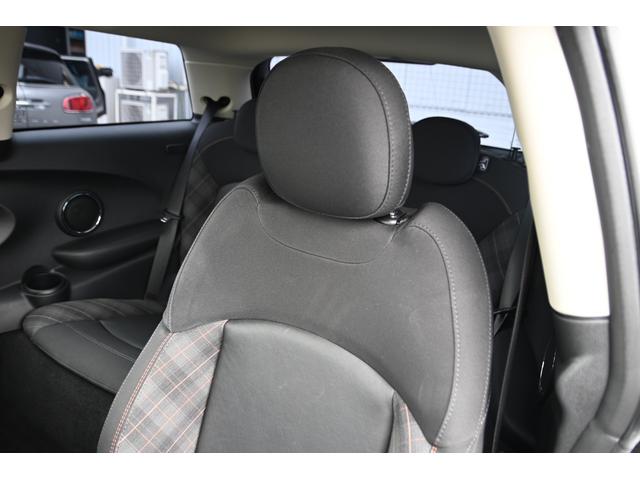 ＭＩＮＩ クーパー　セブン　限定車セブン　純正ＨＤＤナビ　純正１７インチＡＷ　Ｄアシスト　バックカメラ　ＰＤＣ　ＬＥＤヘッドライト　ハーフレザーシート　ドライビングモード　ワンオーナー　ヘッドアップディスプレイ（72枚目）