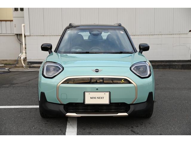 ＭＩＮＩ エースマンＳＥ　フェイバリット・トリム　元デモカー　純正ナビ　純正１８ＡＷ　ＰＤＣ　パノラマビュー　スポーツステアリング　　Ｓヒーター　ステアリングヒーター　リバースアシスト　ワイヤレスチャージング　ＡＣＣ　ＨＵＤ　ＡｐｐｌｅＣａｒＰｌａｙ（3枚目）